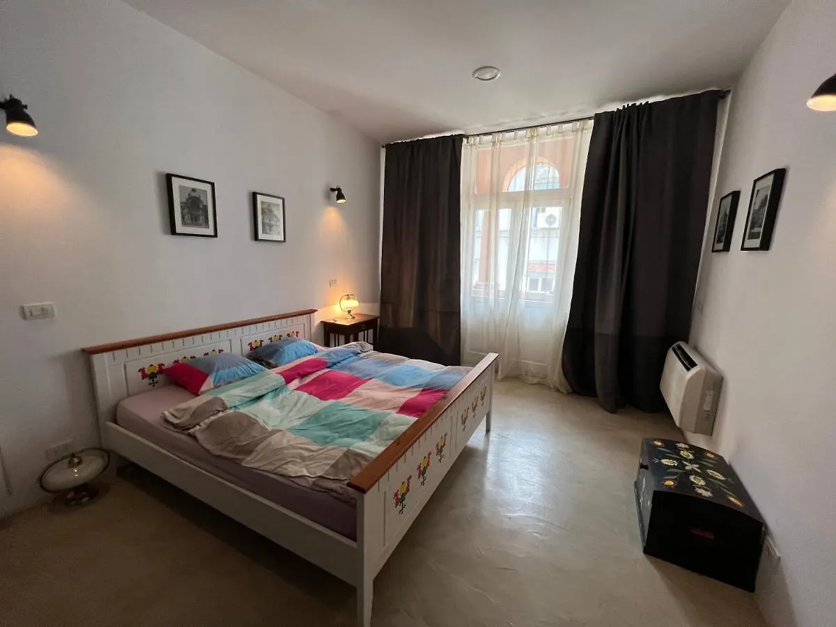 Bucharest Apartment Old Town 6 0*,
